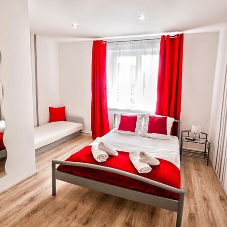 اينوفروسواف Lew Hostel المظهر الخارجي الصورة