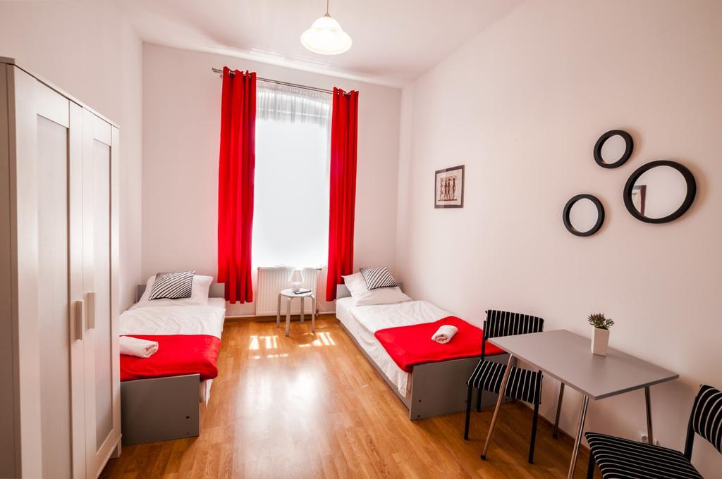 اينوفروسواف Lew Hostel المظهر الخارجي الصورة